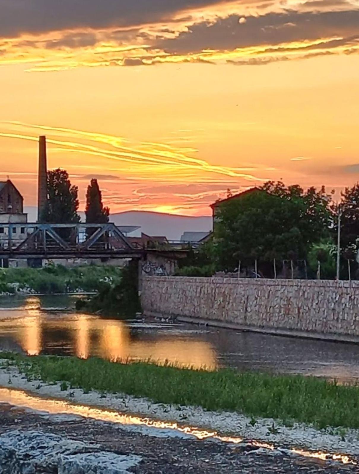 "My Life" Luxury River Apartments Ni Exterior foto