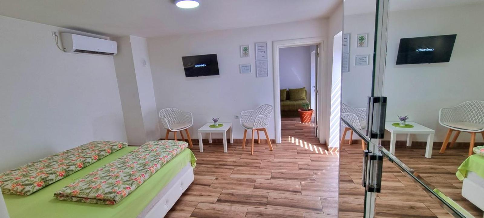 "My Life" Luxury River Apartments Ni Exterior foto
