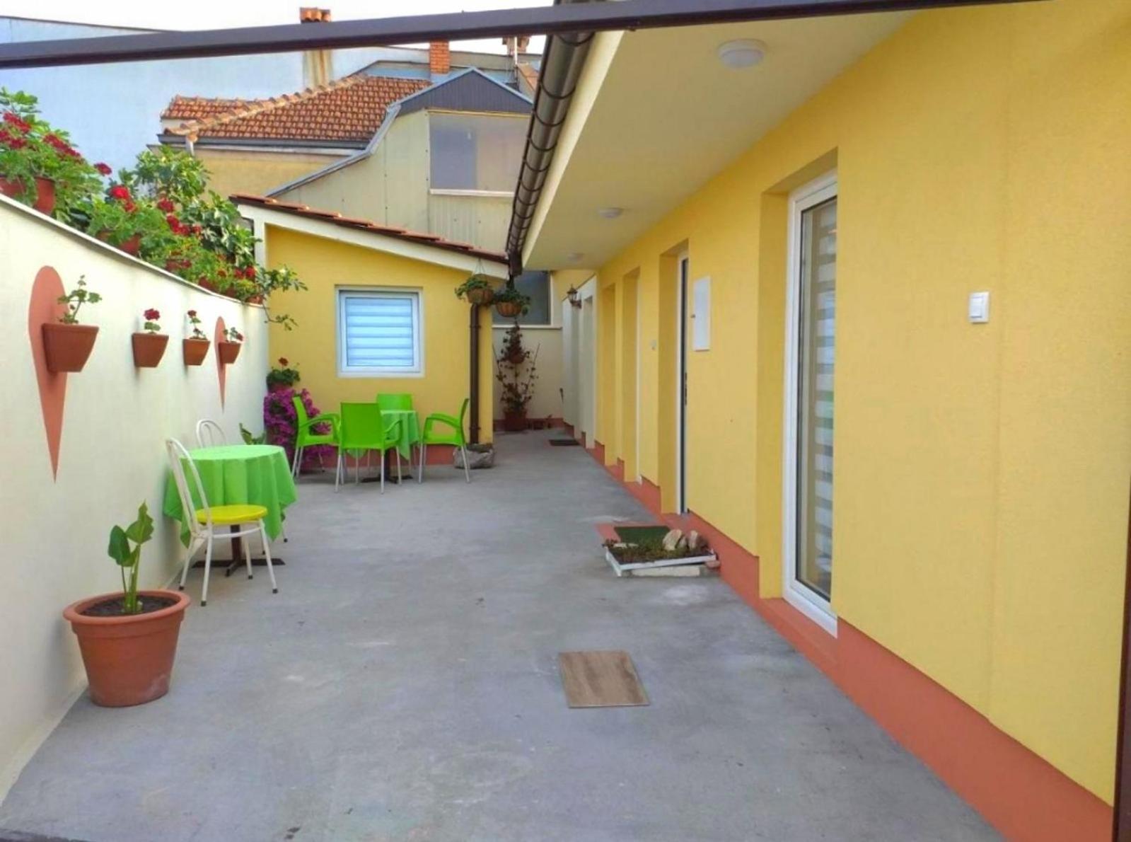 "My Life" Luxury River Apartments Ni Exterior foto