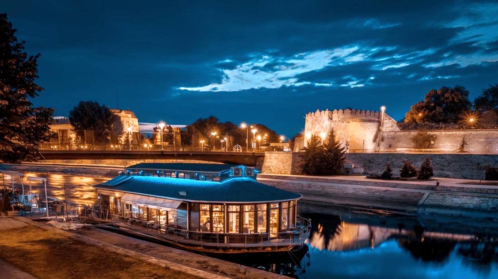 "My Life" Luxury River Apartments Ni Exterior foto